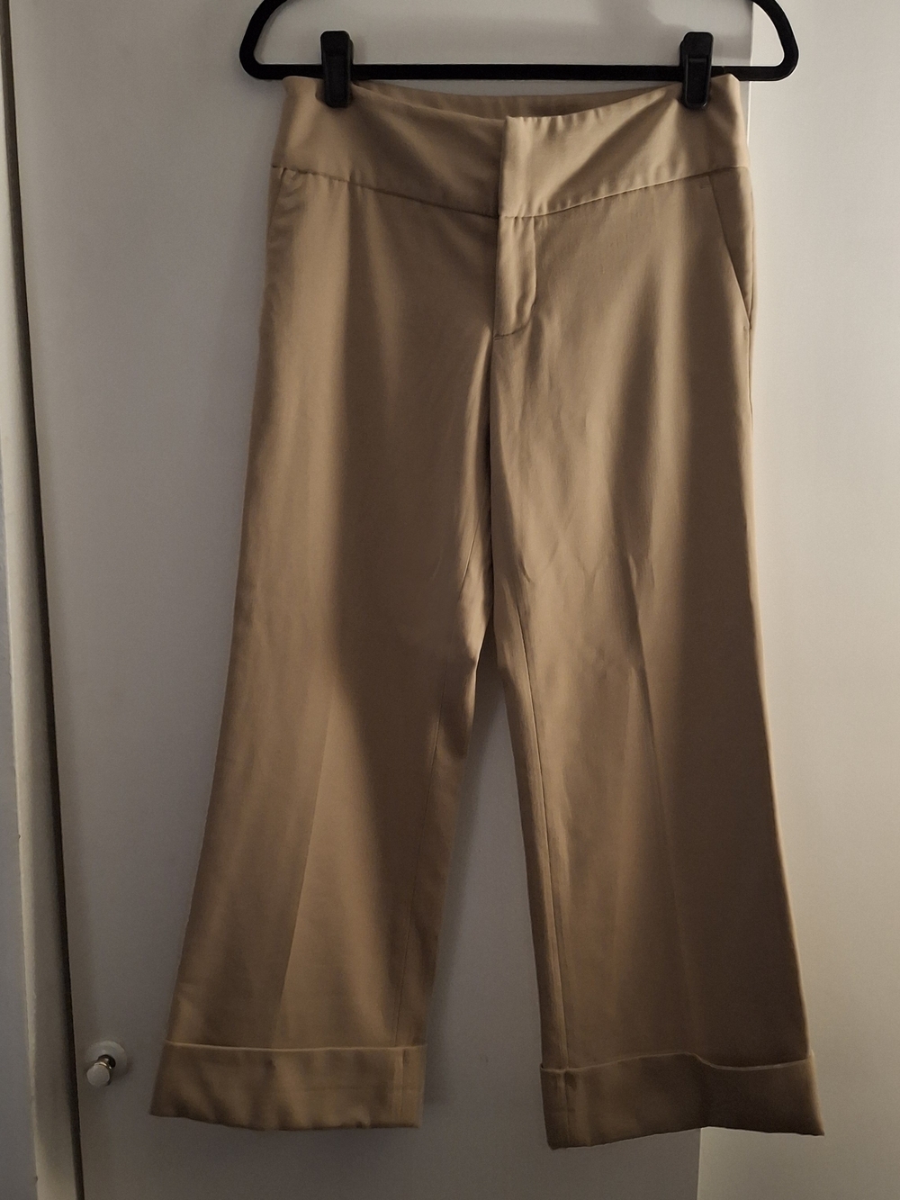 Mossimo Women's Wide Leg Beige Cropped Trousers